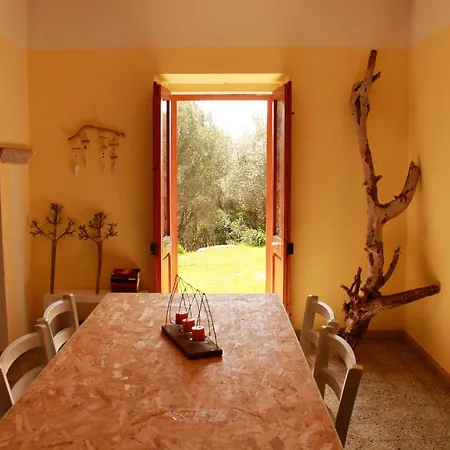Stazzo Mit Garten In By Interhome 펜션 *