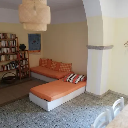 Stazzo Mit Garten In By Interhome