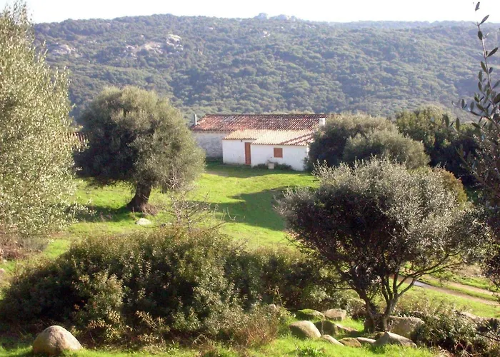 Stazzo Mit Garten In By Interhome